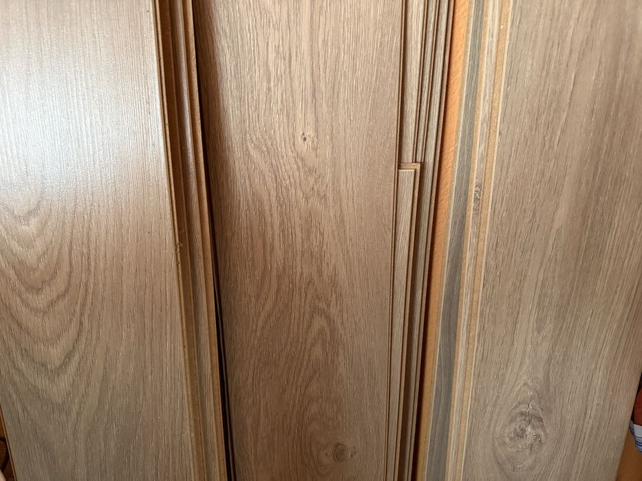 Продавам паркет