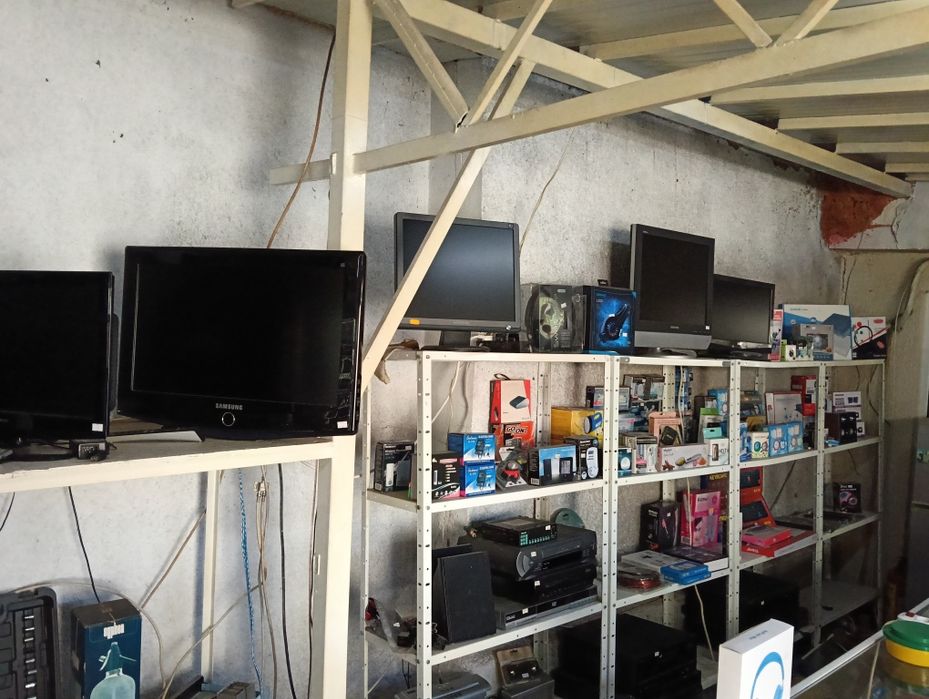 Продавам стока от неработещ магазин