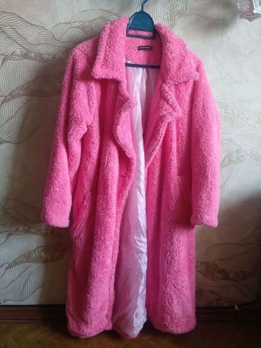 Розовая шубка jennyfer