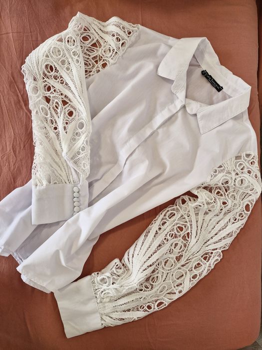 Елегантна бяла риза