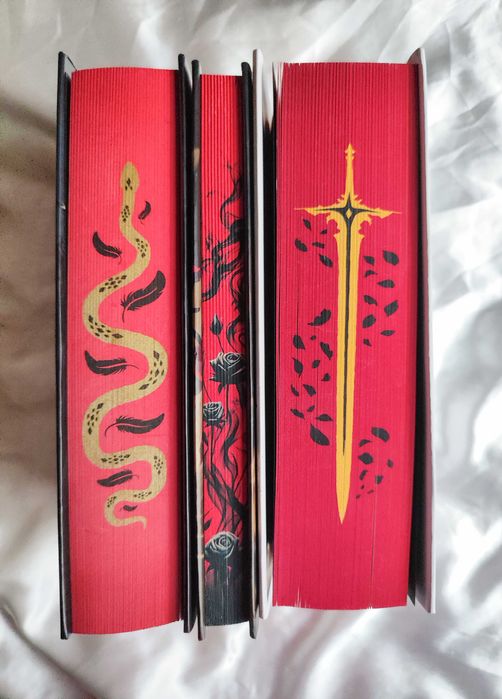 Поредицата: Короните на Наякисия"