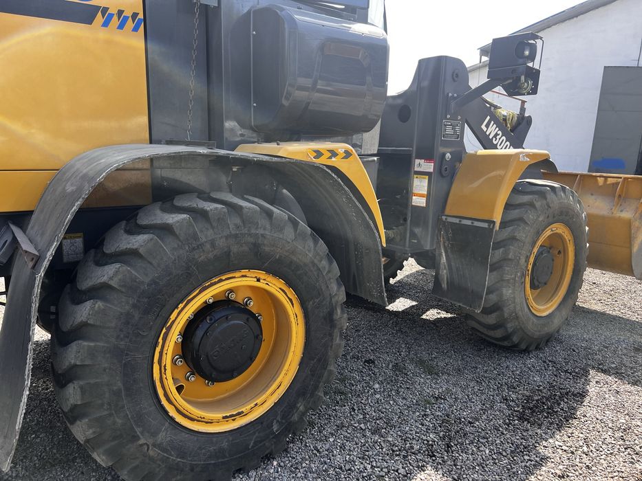 Погрузчик XCMG LW300 FN