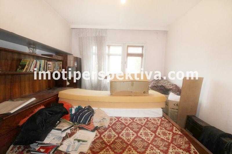 Продава се Тристаен апартамент в Пловдив, Христо Смирненски - 81 кв.м за 1321 €/кв.м - Снимка #6
