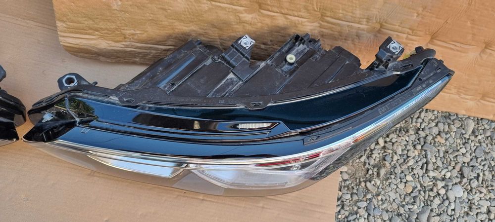 Far stanga / dreapta Full LED IQ Light Vw Golf 8 2020 2021