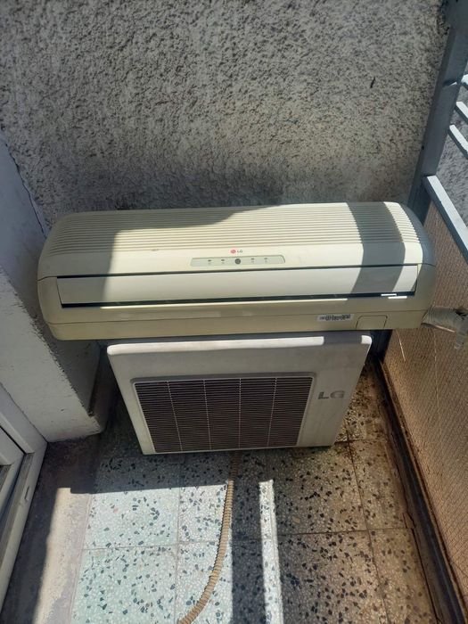 Климатици Midea, LG.