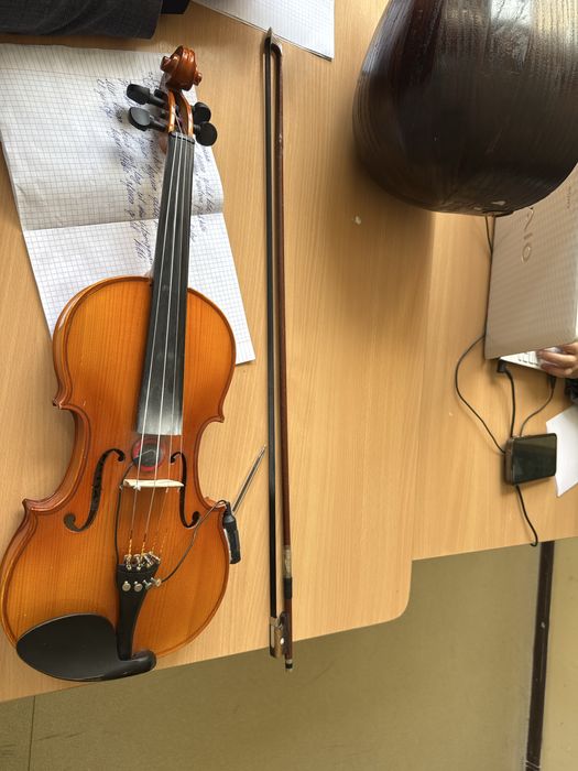 Skripka 4/4 srochna sotiladi lubboy viloyatga bts orqali uzotamiz