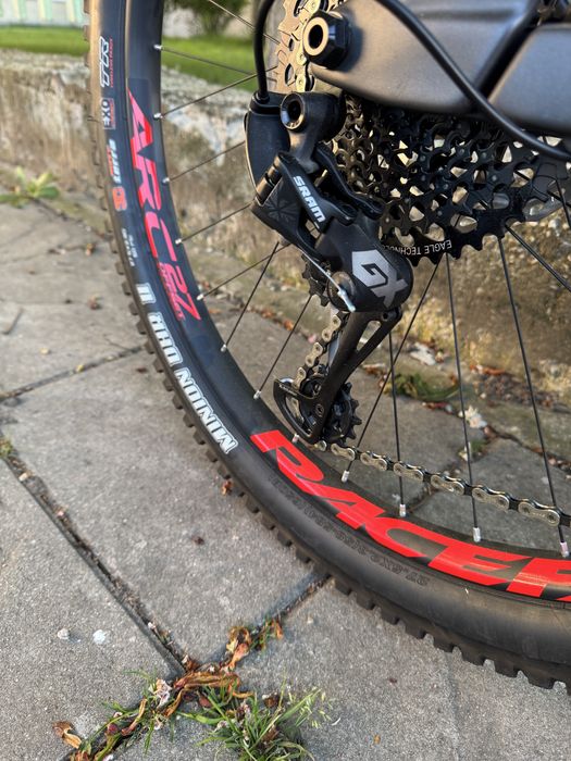 Колело MTB Rocky Mountain Carbon BC Edition не Scott Trek Specialized