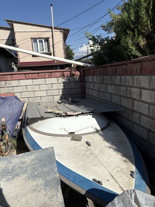 катер с тележкой