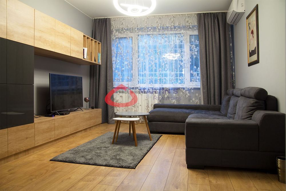 Продава се Тристаен апартамент в София, Илинден - 75 кв.м за 2800 €/кв.м - Снимка #1