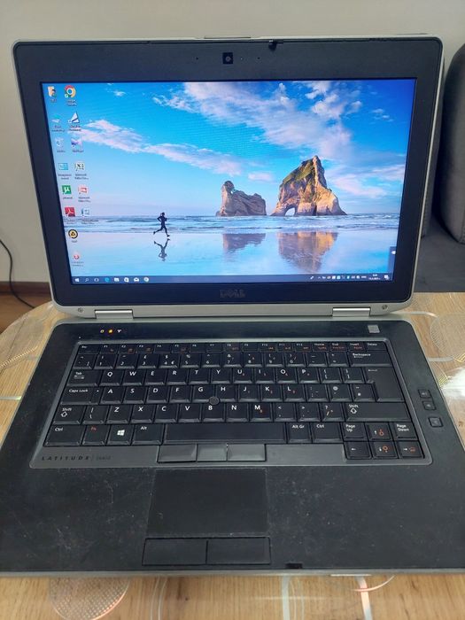 Лаптоп DELL работещ