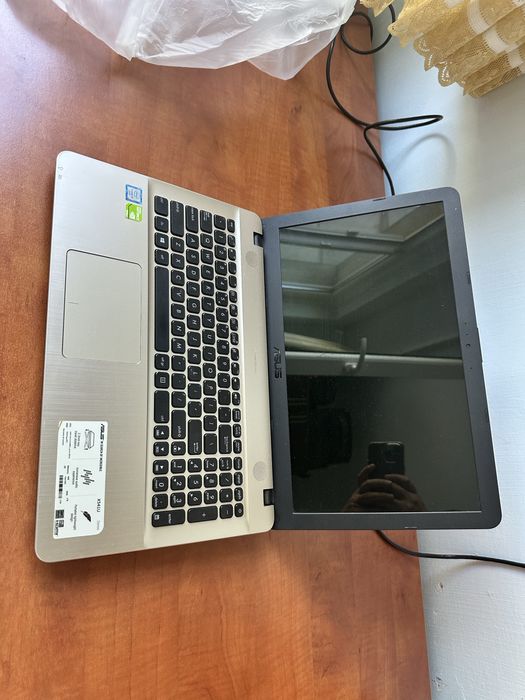 Laptop Asus x541U