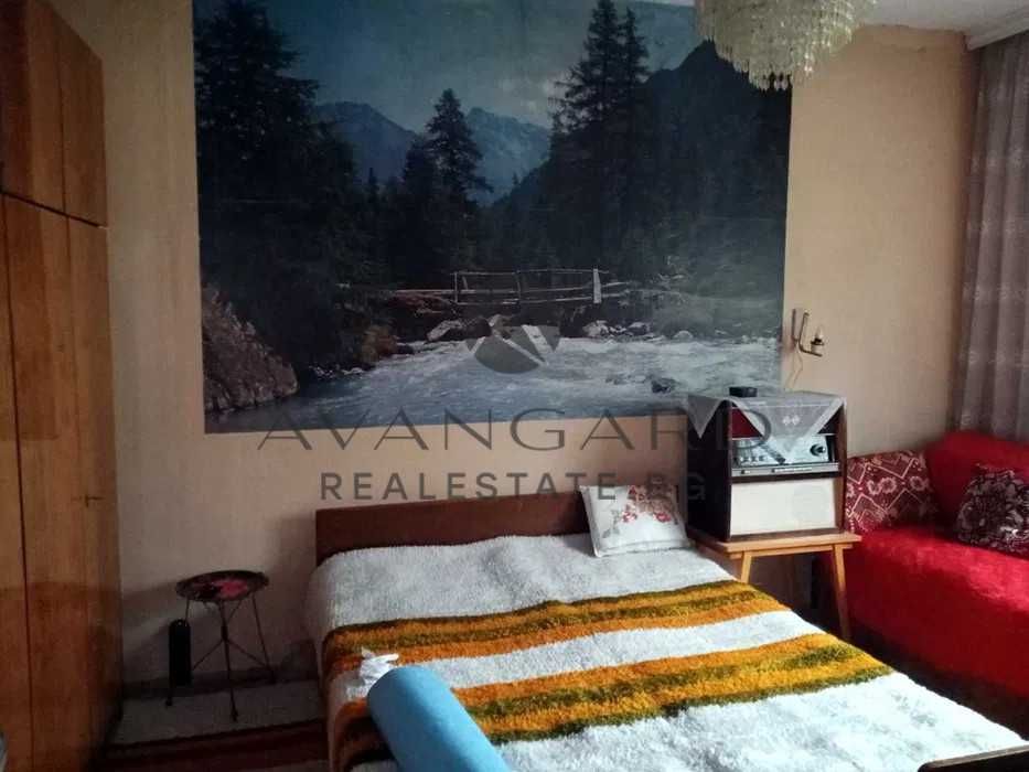 оф.19043 3-стаен РЕАЛНА КВАДРАТУРА Прослав