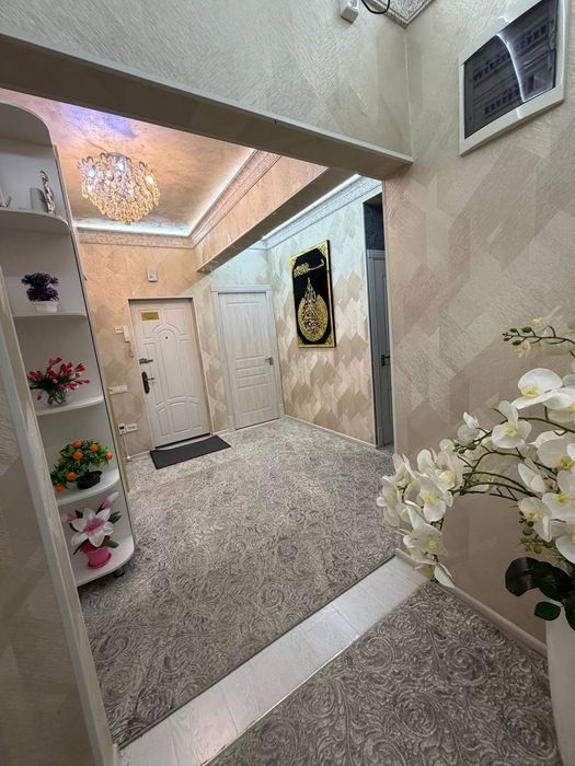 Продаеться квартира Сергели 8а 4/7/7