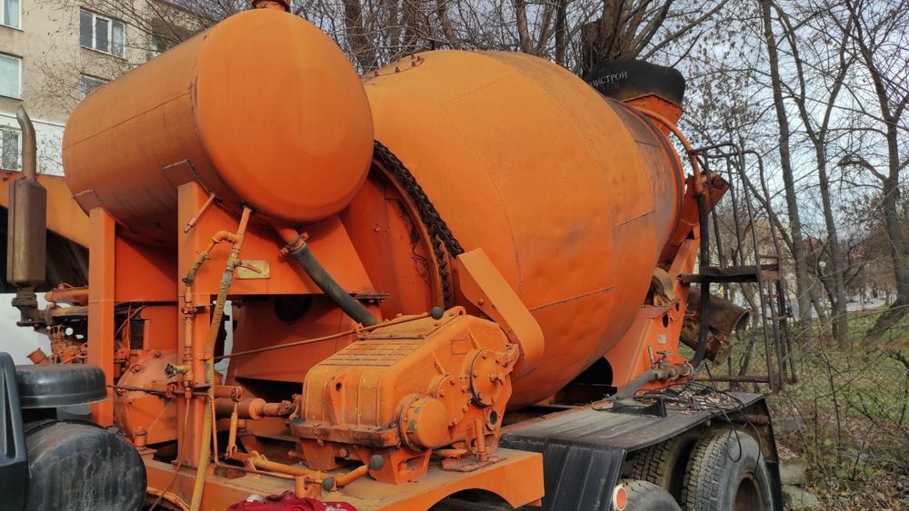 Продава Бетоновоз Камаз и Самосвал
