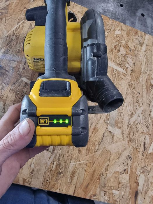 Ferastrau Circular Dewalt DCS575 Acumulator 54V Debitare Incarcator