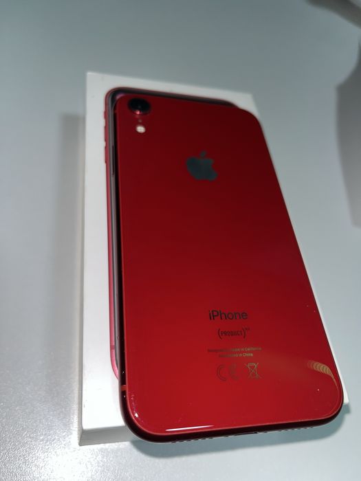 Iphone xr red 64gb 76% оригинал батарея