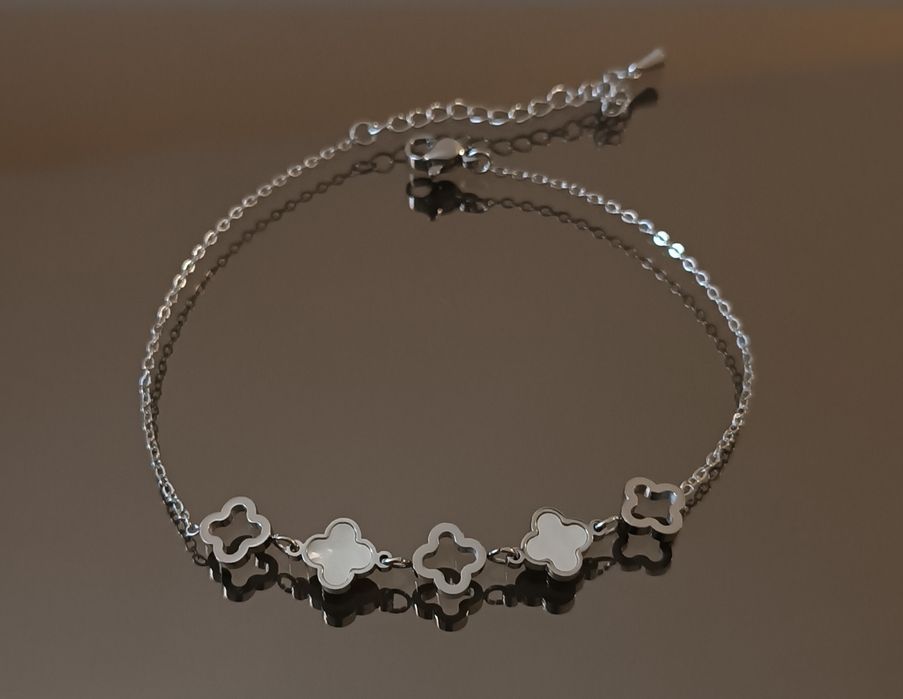 Гривни за крак от стомана