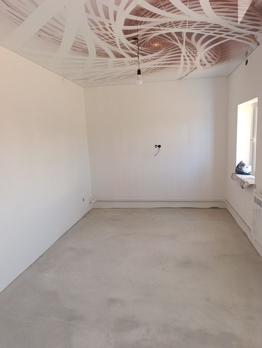 Shovot tumanida ot qormada kirgoq boyi maxallasi 200 kv uylar sotiladi