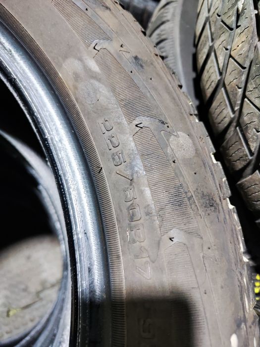 4 бр зимни 225/50/17 Goodyear Runflatt