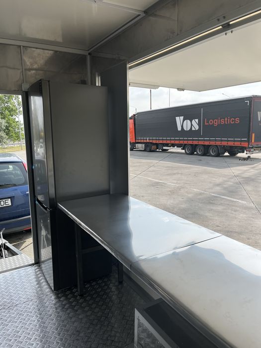 Rulota comerciala Fast Food / Food Truck de inchiriat