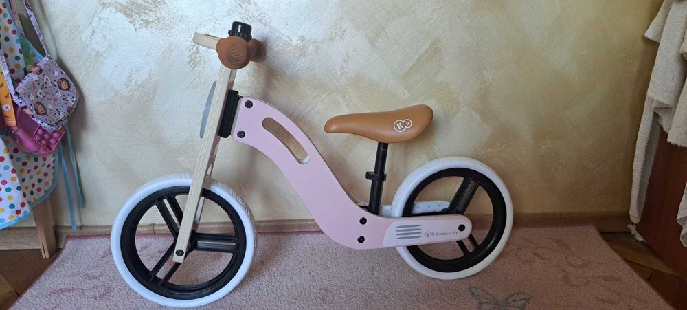 Детско Балансиращо Колело Kinderkraft За Баланс Велосипед Розов Момиче