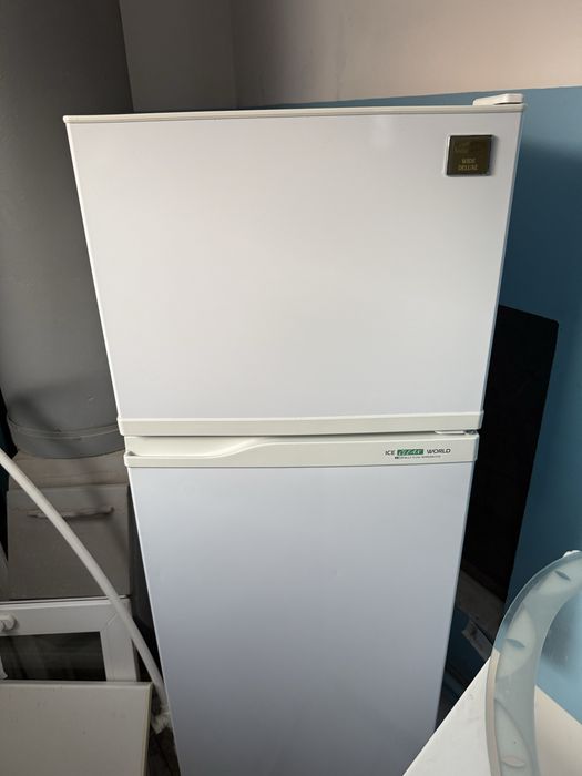 Холодильник Samsung в прекрасном состоянии