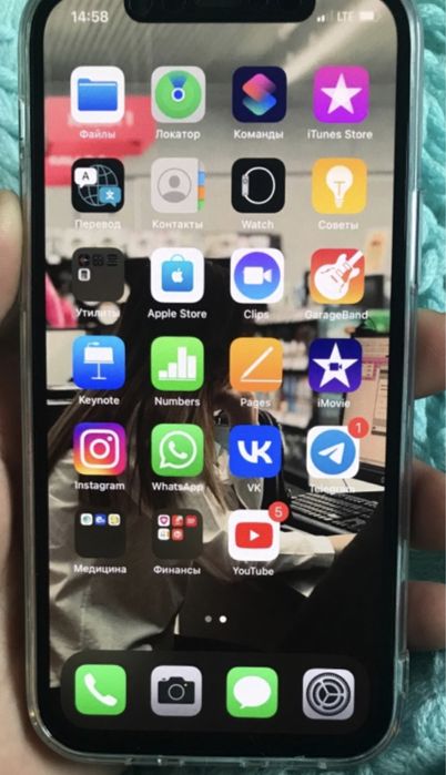 iPhone 12 64 гб. синий