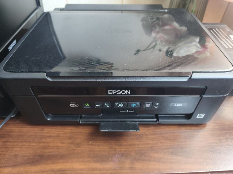 Vând Epson EcoTank L365 Wi-Fi + Scanner – Imprimantă ieftin de reparat