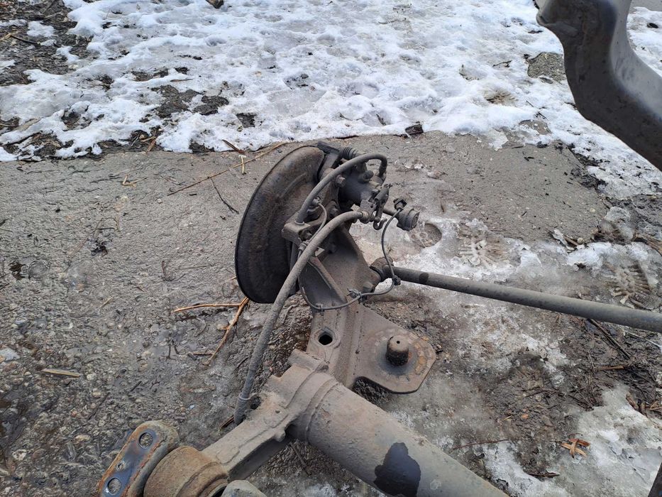 Punte spate Opel Astra J Break Hatchback Sedan completa cu rulmenti