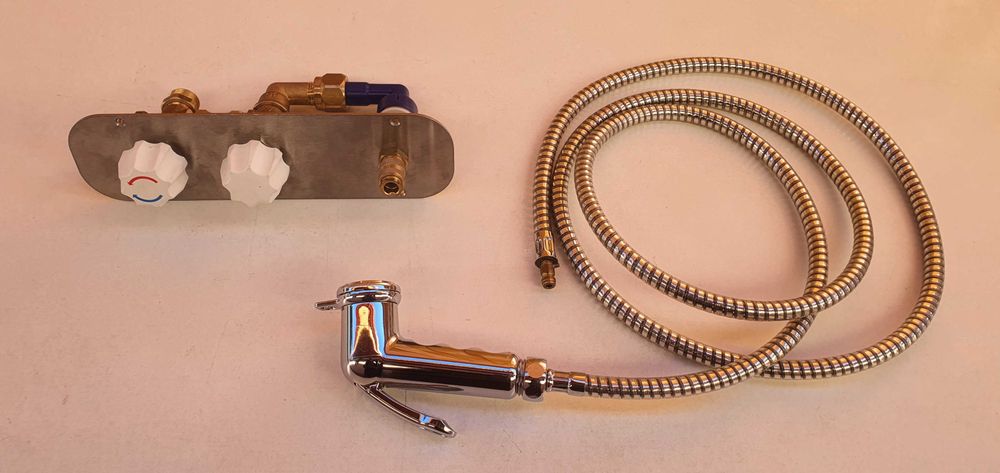 Baterii de apa pentru rulote cu si fara microcontact, import Germania