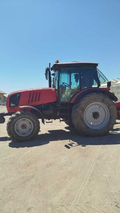 Трактор МТЗ-2022 сотилади, 2020 йил, 210 от кучи, нархи 450 млн сум