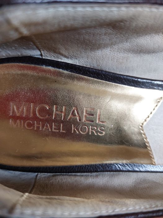 Продам туфли женские