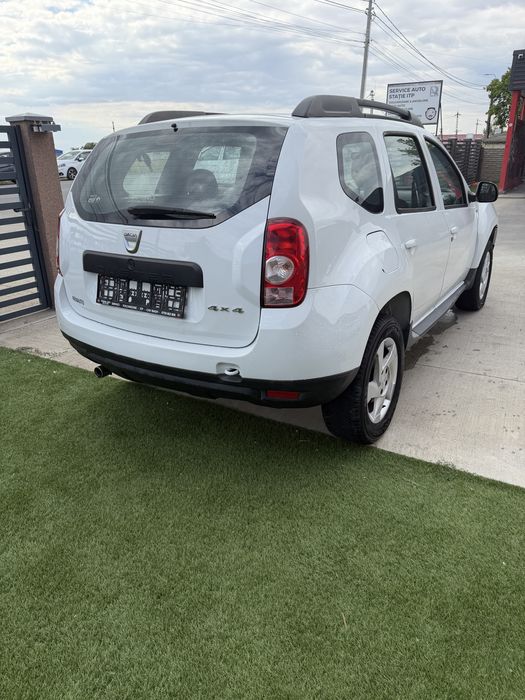 Duster 1,5 Diesel —-4x4  —-euro 5 —5200€