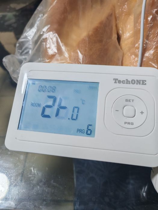 Volan Thrustmaster T80 RW Ferrari 488GTB pentru PlayStation 5 + suport