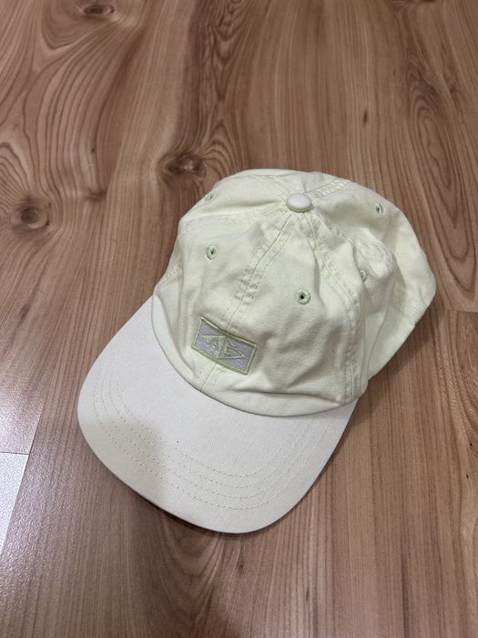 Шапки с козерка- Levis/MK/AE