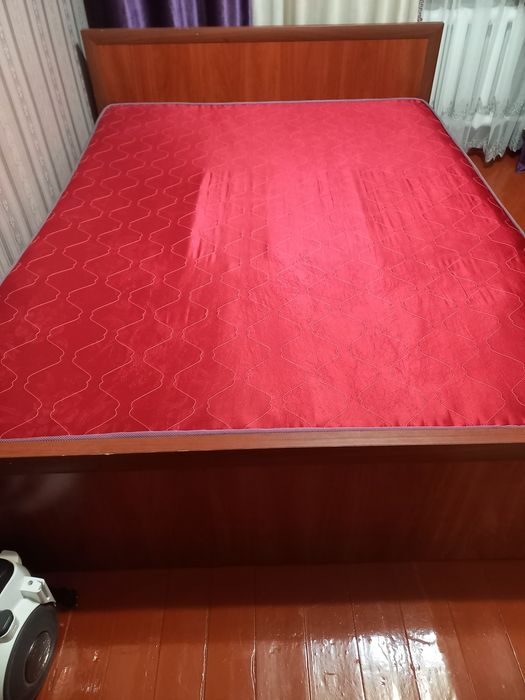 Спальная кравать