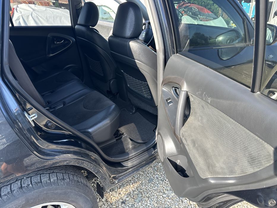 Toyota Rav4 Тойота Рав4 2.2 dcat 150 кс 2011г На части!