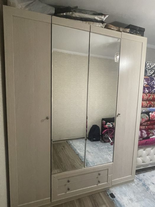 Шкаф гардеробный