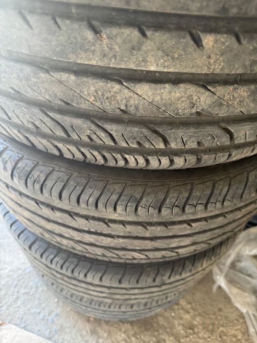 Шины 245/40/20 б/у