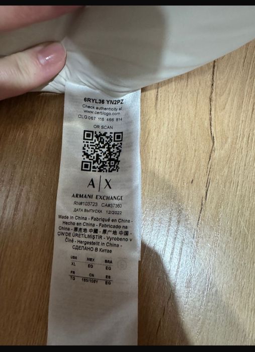 Оригинал Пуховик женский Armani Exchange