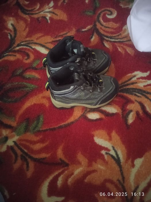 Ботинки пару раз одетый