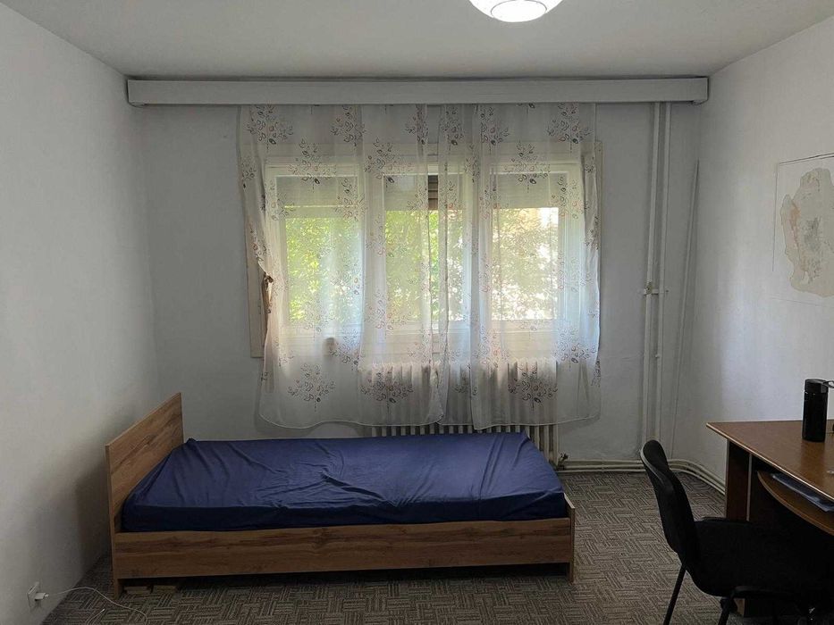 Dau in chirie apartament 3 camere Manastur