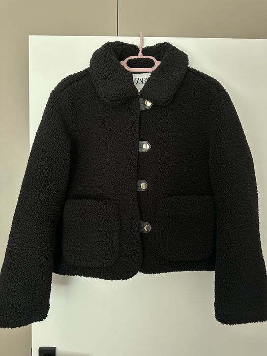 Късо палтенце Zara