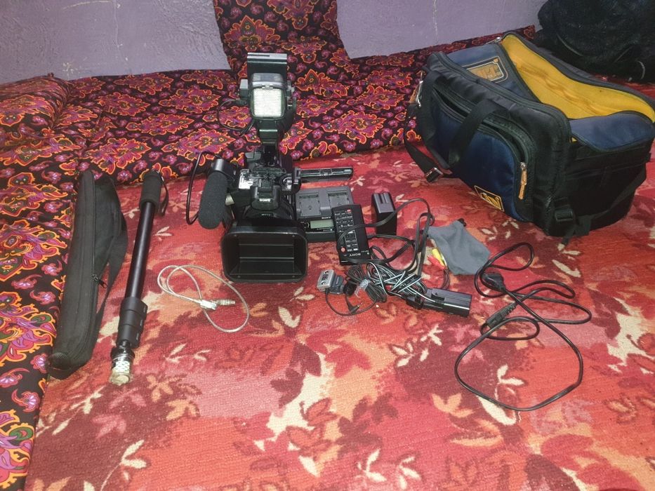 Видеокамера Sony HVR-Z5E  HD FORMAT