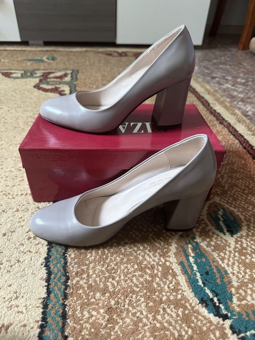 Босоножки и туфли