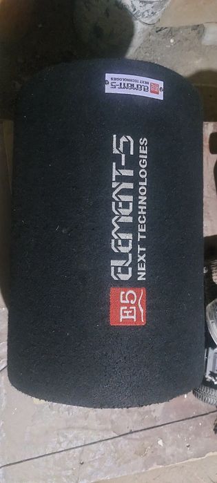 Продам сабуфер срочно