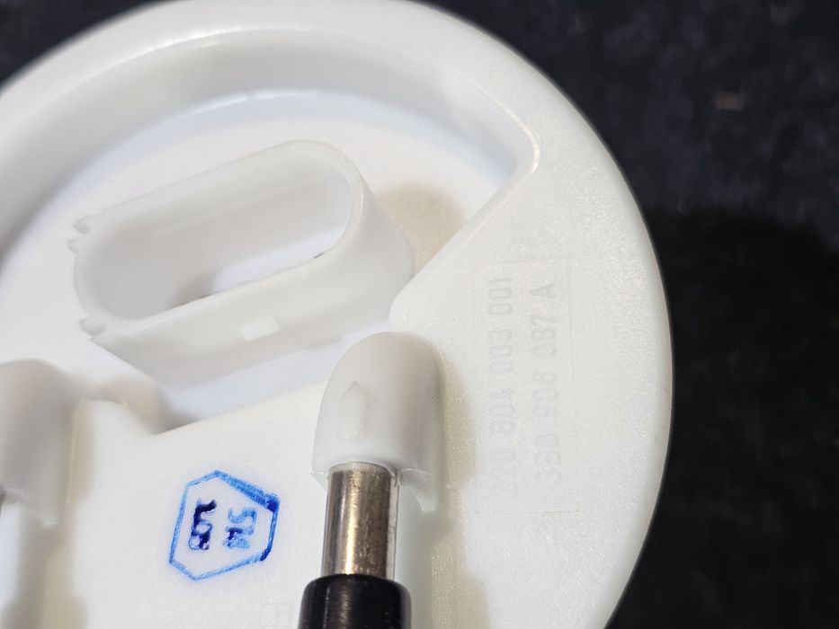 Flansa pompa combustibil Volkswagen / Audi noua originala