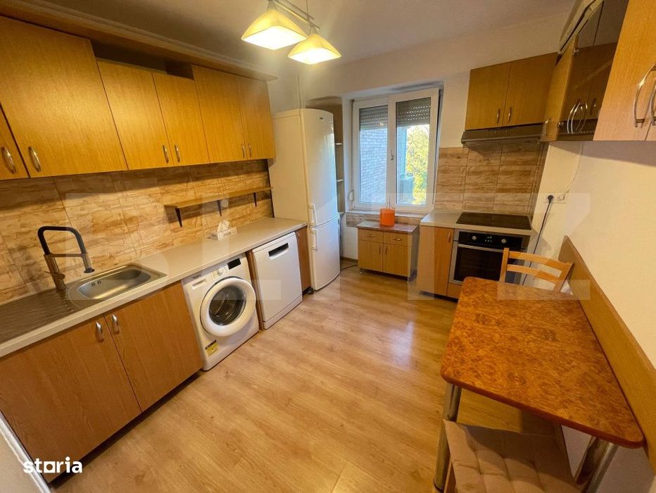 Apartament 3 camere, 70 mp, zona Decebal