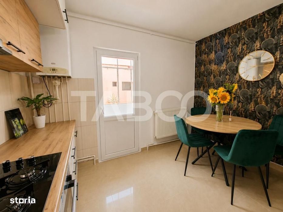Strand etaj 1 Apartament decomandat 50 mpu balcon pivnita