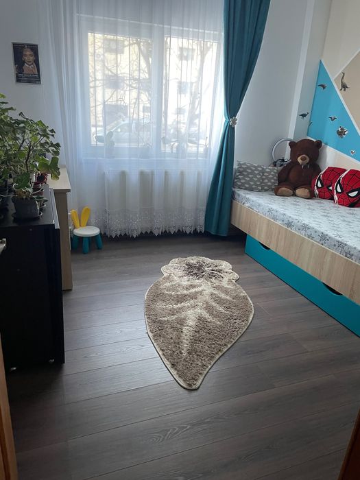 Vând apartament cu 3 camere